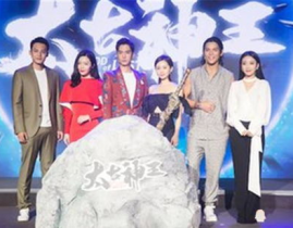 进娱乐圈吃瓜却红了,娱乐圈“吃瓜”达人意外走红