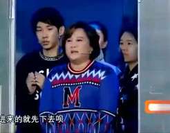 娱乐吃瓜歌,揭秘娱乐圈幕后故事，带你领略明星们的酸甜苦辣